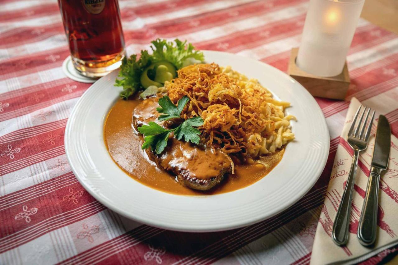 Hotel Restaurant Goldener Hirsch Donauwörth Eksteriør billede