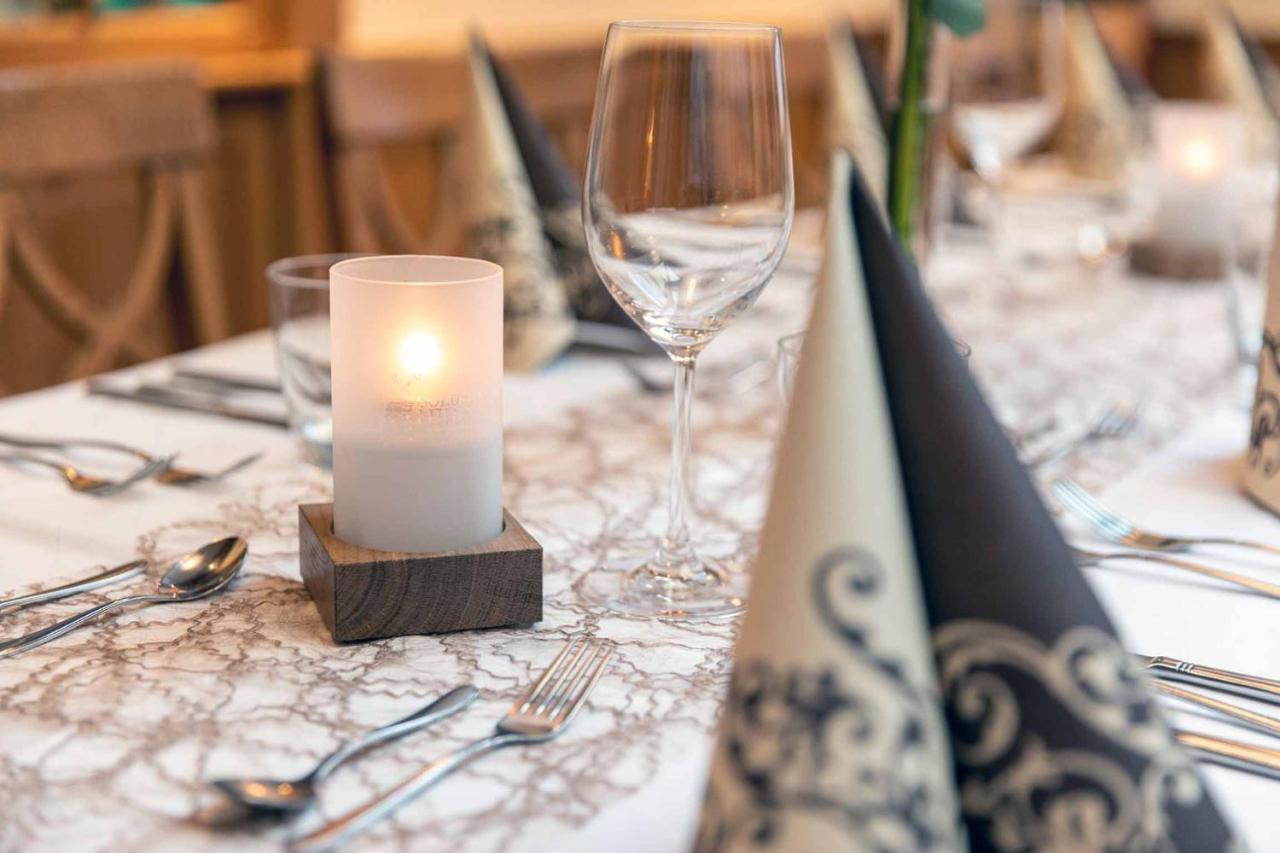 Hotel Restaurant Goldener Hirsch Donauwörth Eksteriør billede